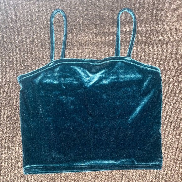 Forever 21 Tops - 🆑Forever21 Velvet Croptop